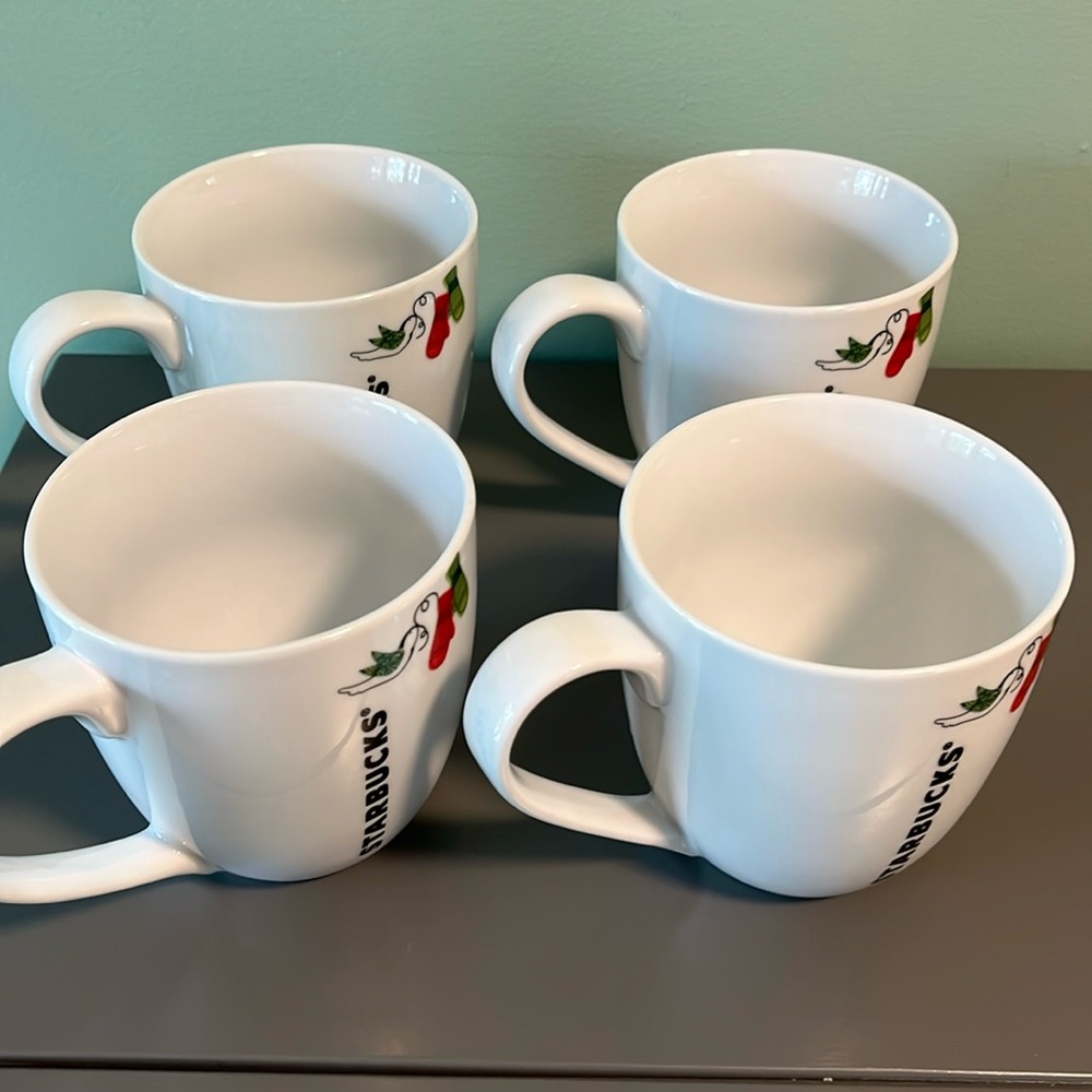 STARBUCKS set of 4 Christmas holiday 13 oz coffee mugs 2011 collectors